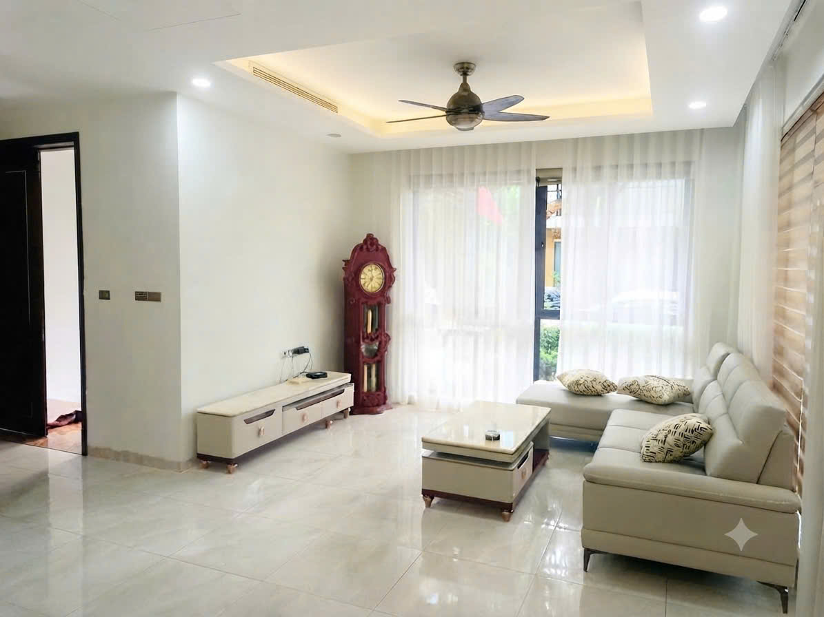 Biệt thự song lập 5 phòng ngủ, đủ đồ giá tốt bên Mimosa Ecopark cho thuê