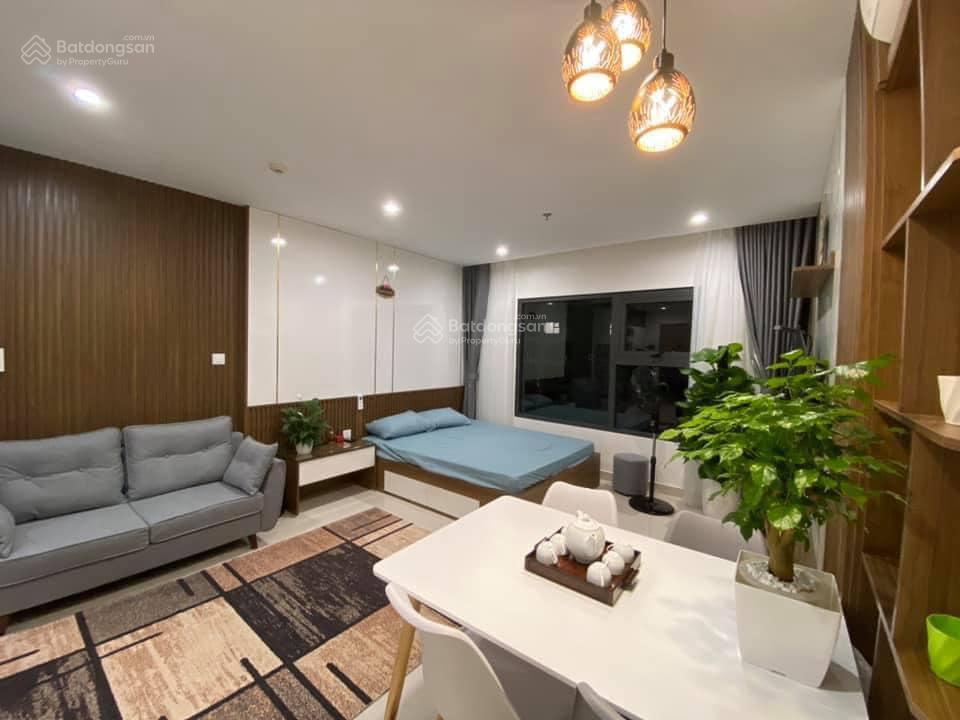 Cần bán căn hộ Studio hướng chính Đông 39m2 full đồ tầng cao hướng mát toà S2.15 Vinhomes Ocean Park