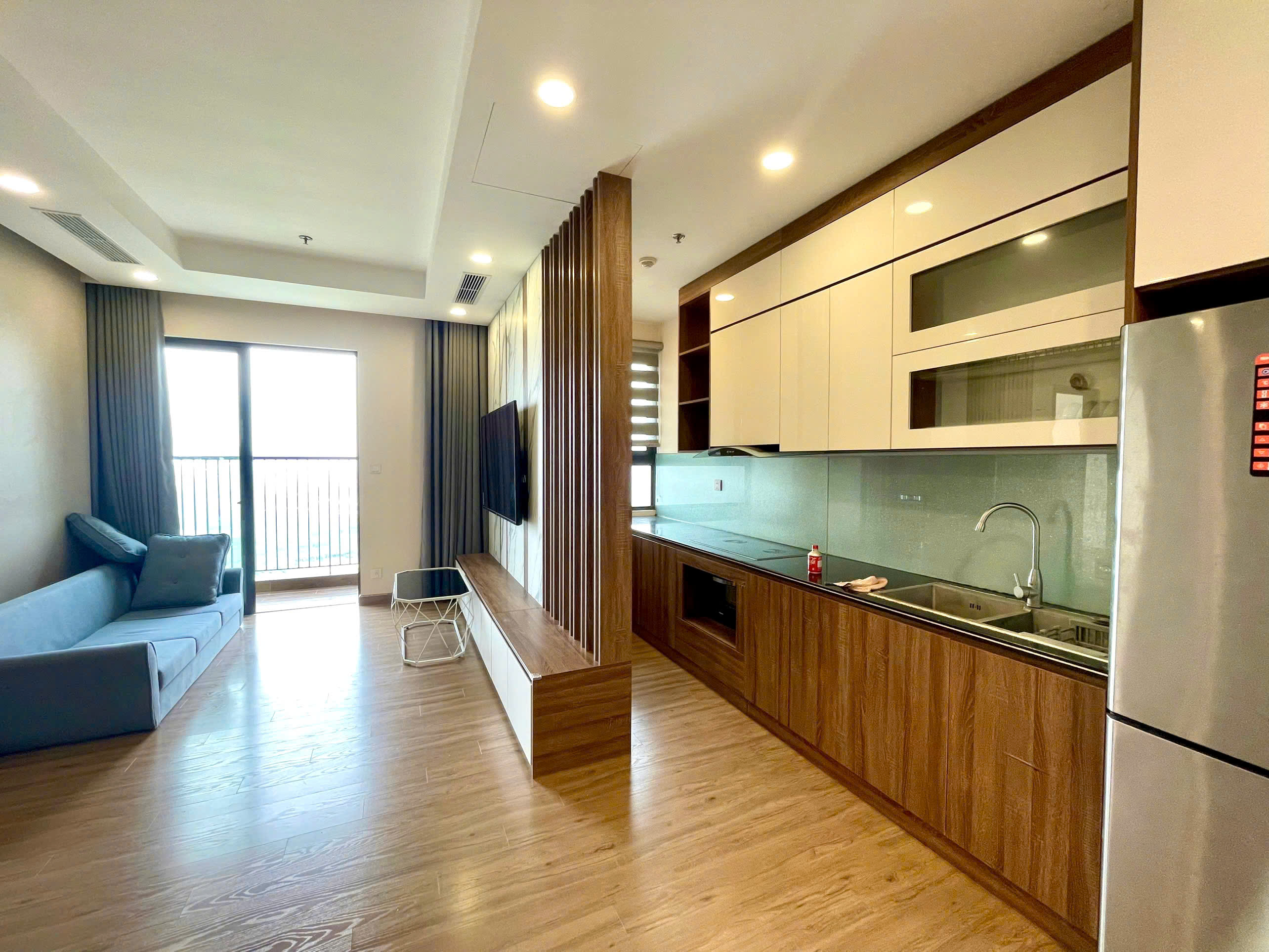 Căn hộ 3 phòng ngủ,đủ đồ giá tốt bên tòa SP Sky Oasis Ecopark cho thuê