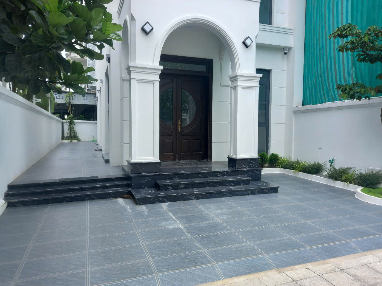 Cho thuê biệt thự song lập 150m2, 4 tầng vừa ở vừa làm văn phòng cty bên vinhomes Ocean park 1 gia lâm