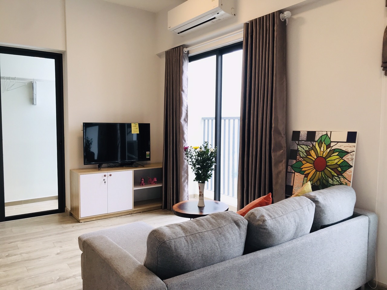 Cho thuê căn hộ 58m2,2pn đủ đồ ở tòa Sky2 Ecopark, hưng yên