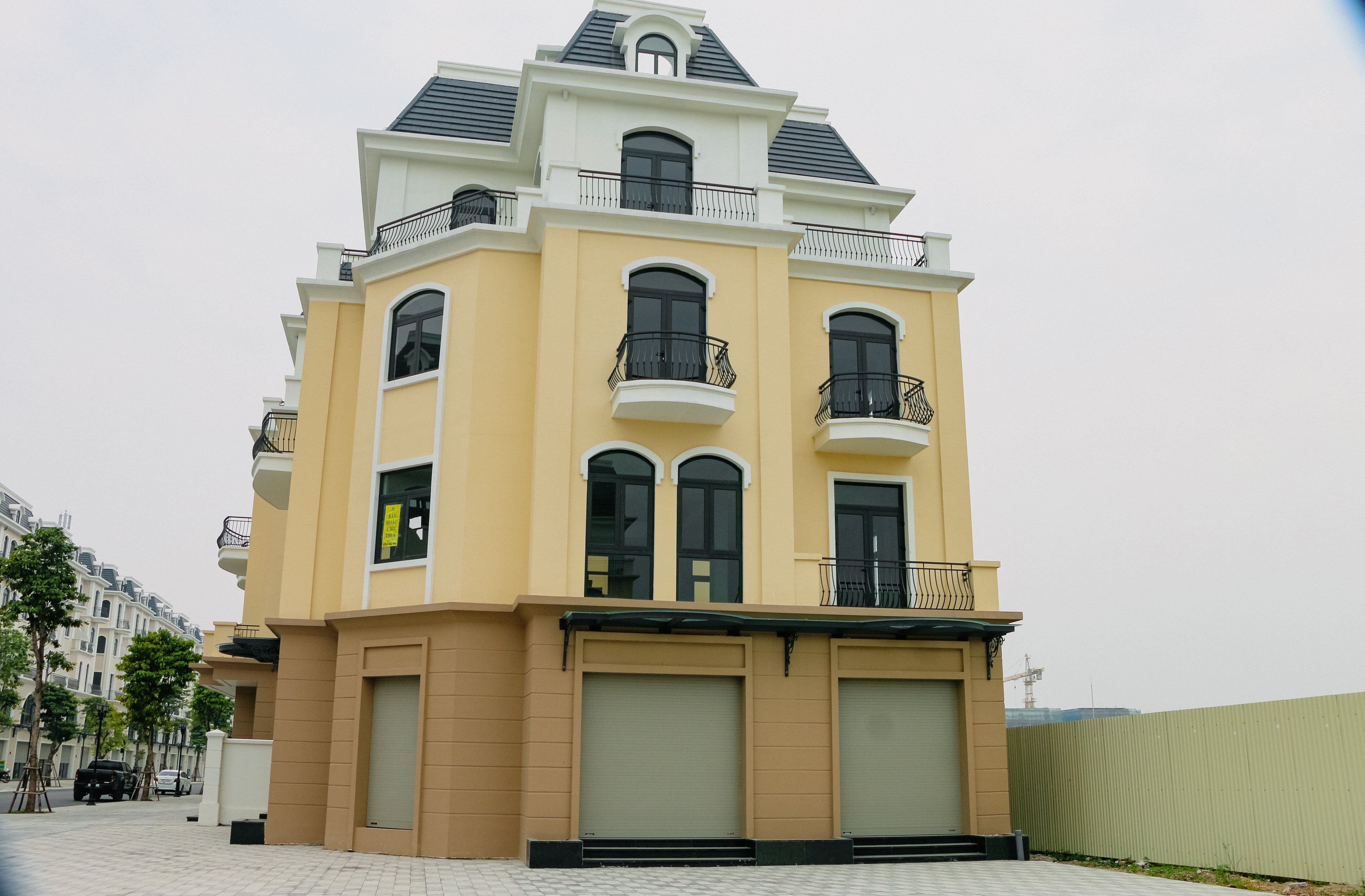 Cho thuê shophouse Chà Là full nội thất hướng Nam Vinhomes Ocean Park 2 giá tốt