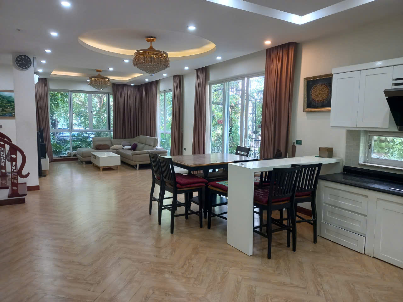 Reason price 5 bedrooms villa to rent in Mimosa
