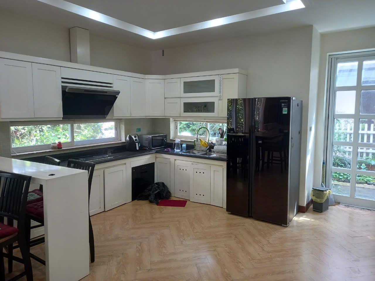 Reason price 5 bedrooms villa to rent in Mimosa 3