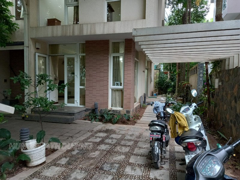 Reason price villa for rent with 3 bedrooms 1