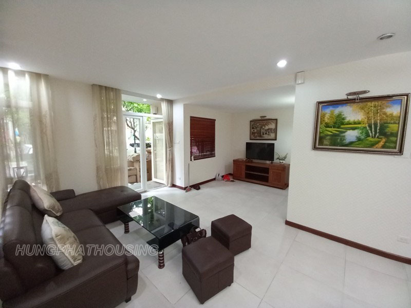 Reason price villa for rent with 3 bedrooms 4