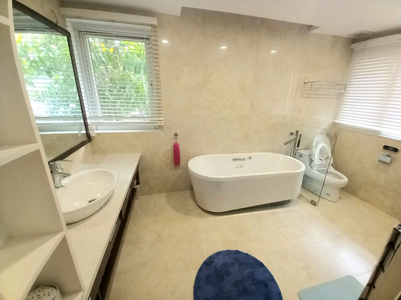 Single villa in Vuon Mai , 328sqm , 3 bedrooms 16