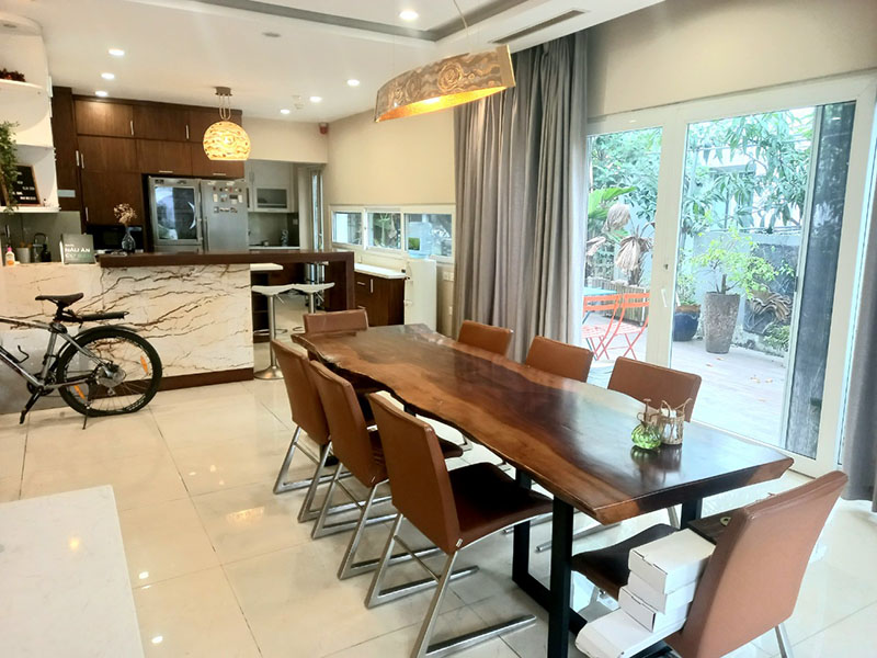Single villa in Vuon Mai , 328sqm , 3 bedrooms 5